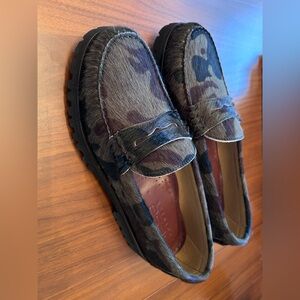Sesa Queens Women’s Camo Leather Army Loafers Sz 40 ($310 retail) Italian